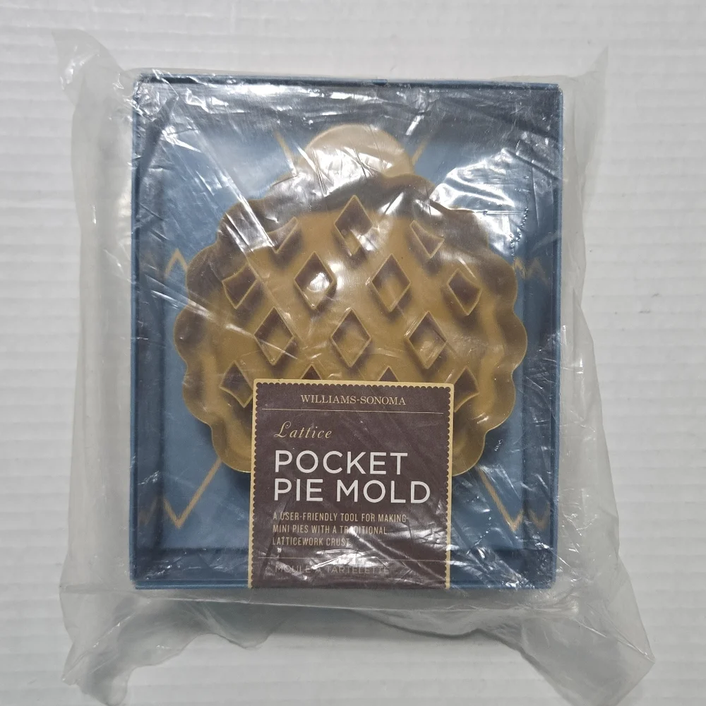 NWT Williams Sonoma Apple Hand Pie Mold Pocket Pie Mold Lattice